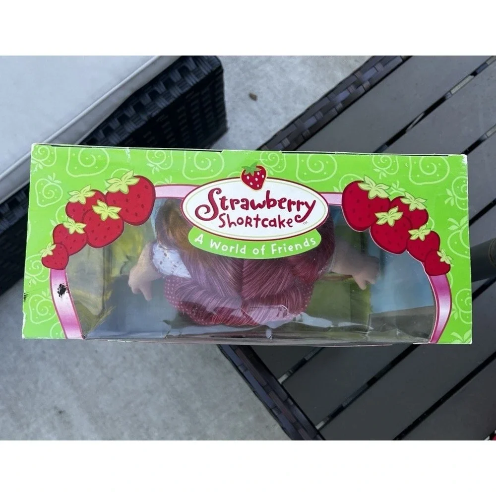 Strawberry Shortcake Baby Berry Kisses Doll Playmates‎ New Sealed Retired